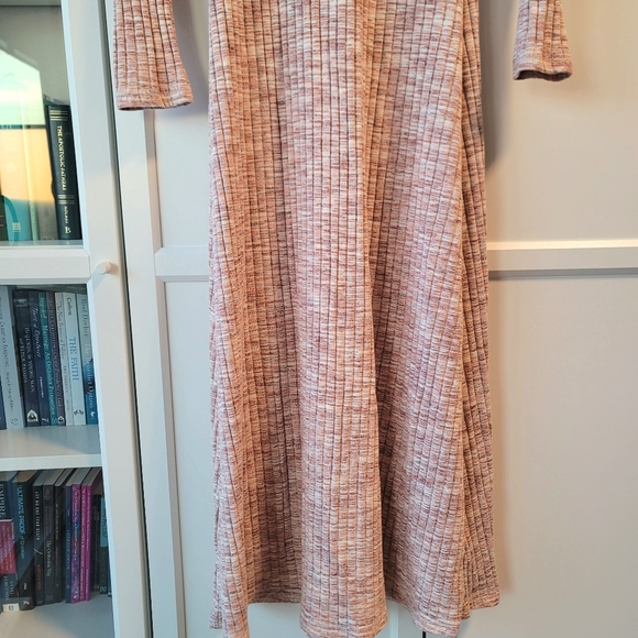 Pink Ribbed Maxi Dress from Old Navy - Picture 3 of 5